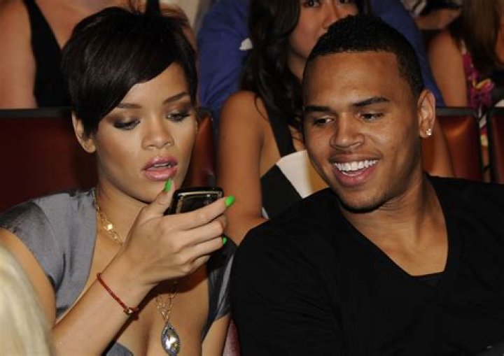 Chris Brown & Rihanna Back Together? Their FaceTime Date Revealed – Hollywood Life