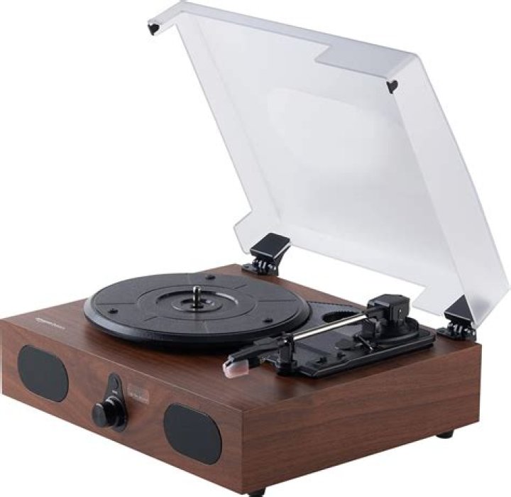 Sarah Jessica Parker Recommends This Turntable Record Player as Decor